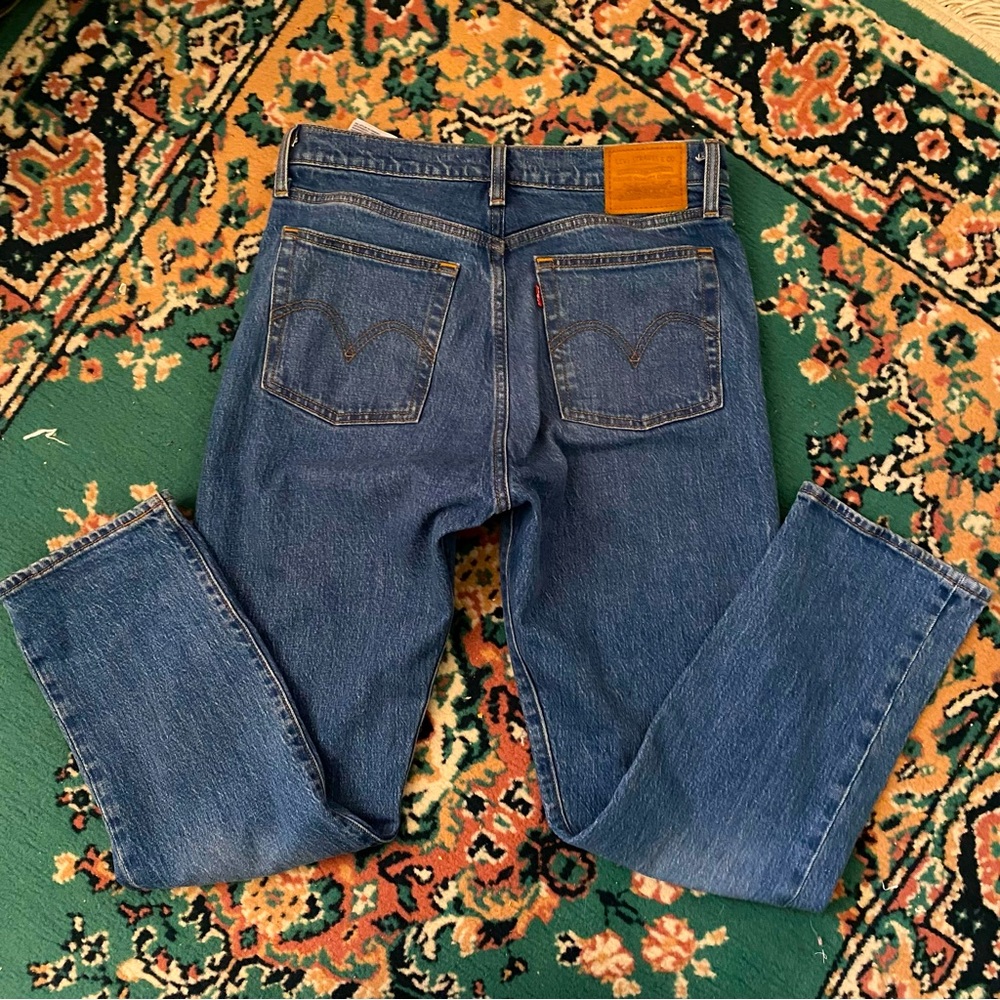 Wedgie Straight Levi’s sz 28